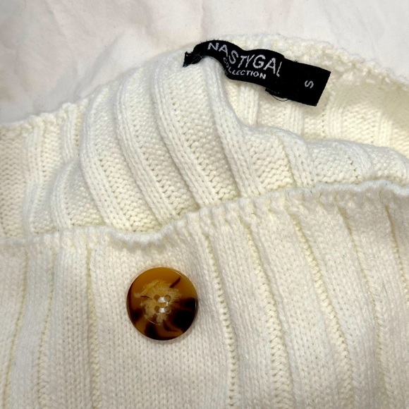 Sweater crop! - Picture 2 of 2